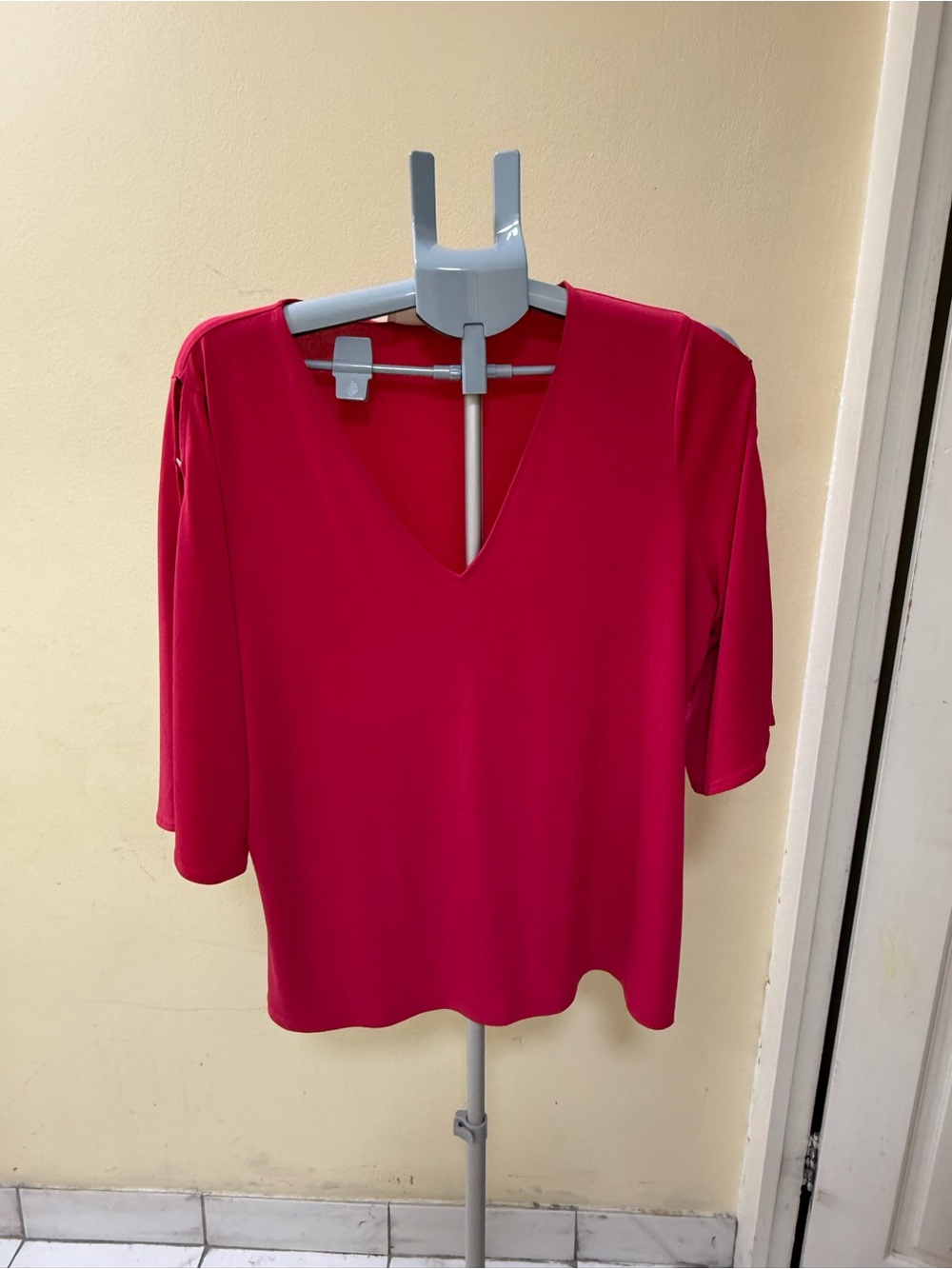 MICHAEL Michael Kors V-Neck Short Sleeve Top - Fuchsia Pink